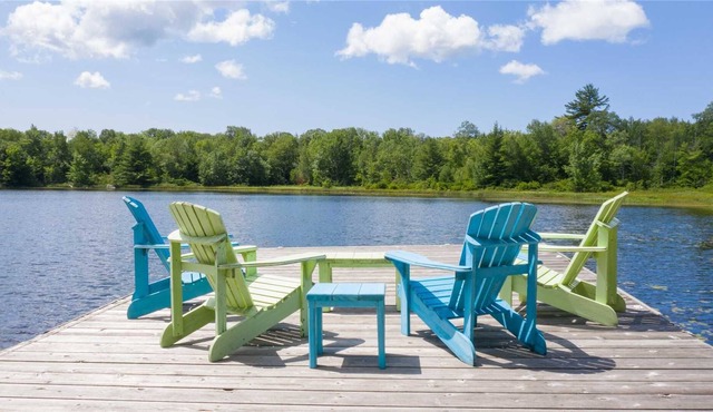 Muskoka Lakes Waterfront private family get-away cottage , 3 bedrooms