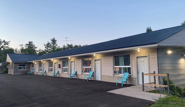 Muskoka Nights Motel