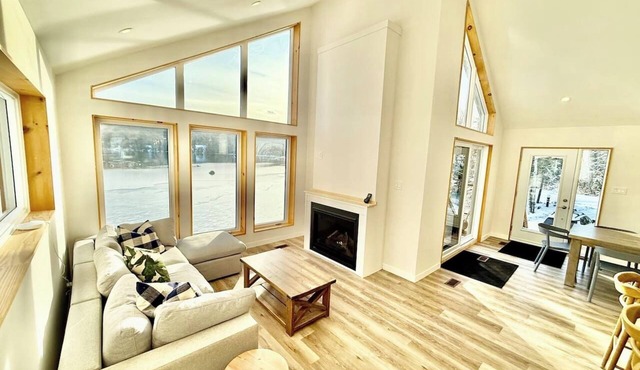Muskoka Retreat on Bay Lake