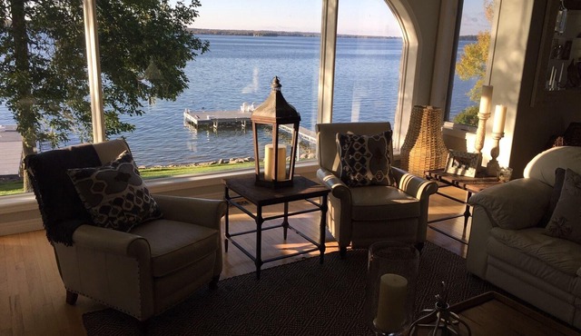 Muskoka Style Luxury Cottage