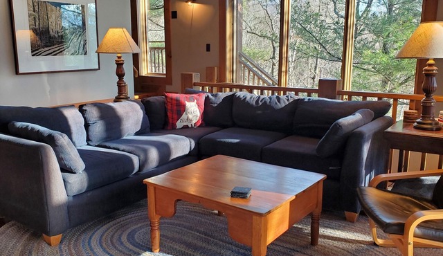 Muskoka Waterfront Cottage on 54 acres, 10 minutes from Gravenhurst