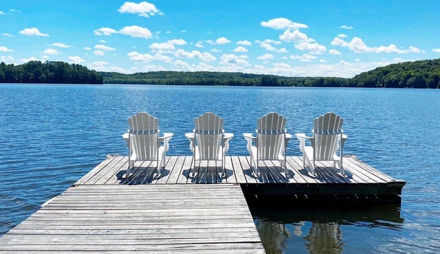 Muskoka Waterfront Cottage on Three Mile Lake