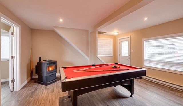 Muskoka Waterfront Cottage - Moon River with HOT TUB