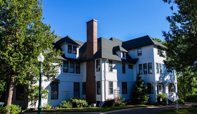 Musser Mansion at Linden Hill Historic Estate