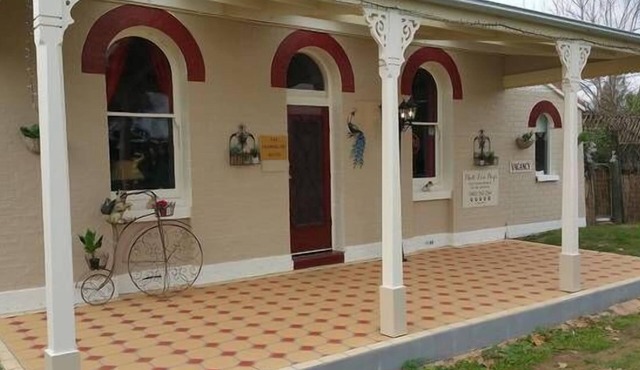 must love dogs B&B garden suite