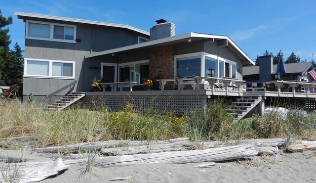 Mutiny Bay Waterfront