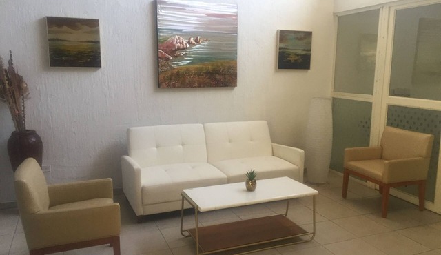 Muy cerca del centro y del malecón