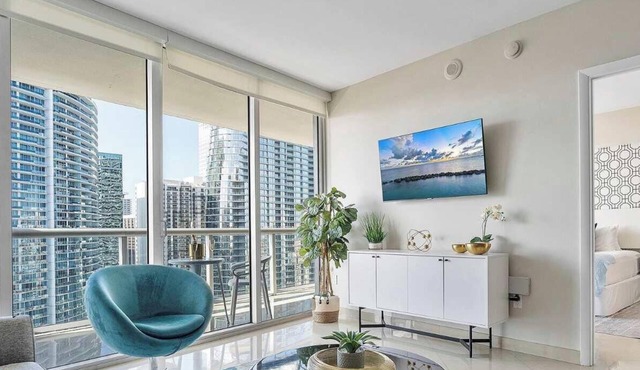 MVR - High-Rise Escape with Spa Access