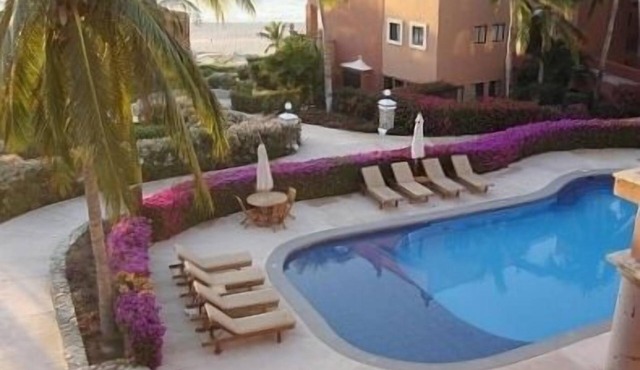 Luxury Penthouse - White Sand and Turquoise Water