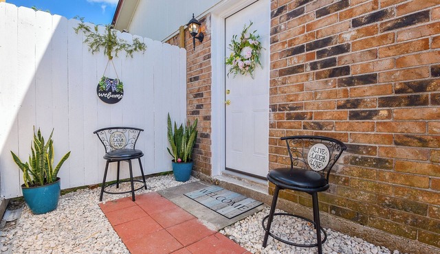 My Cozy Private place is a charming 1 room with a Pvt entrance and full bathroom
