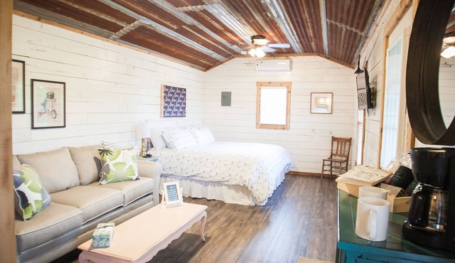My Good Place - Cabins Onion Creek
