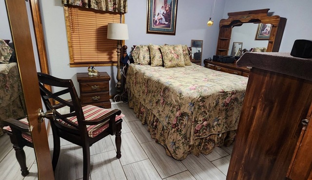 My Happy Place 1 rm/master bath