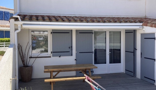 My house, feet in the water .