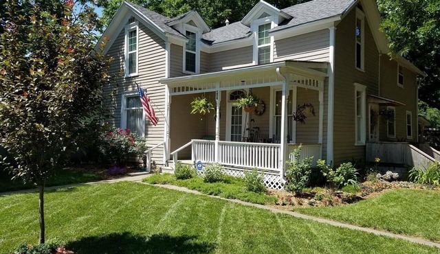 My home is your home! Casual Kansas living at its best!