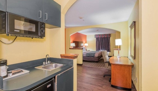 MY HOME & SUITES MADISON