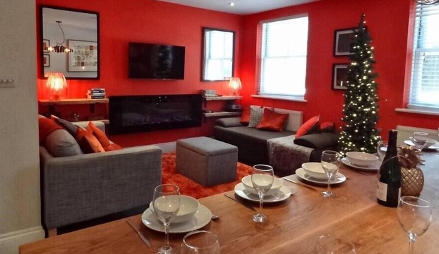 My i360 Pad Large Groups - By Crown Gardens Holiday Homes