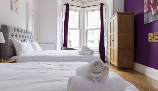 My Meadows, City Centre Apartment, Sunny&spacious