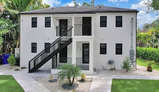 My Miami Getaway, Apt 2