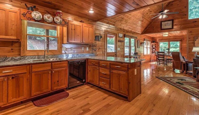 My Mountain Retreat- Pet Friendly | Screened Porches | Paved Roads