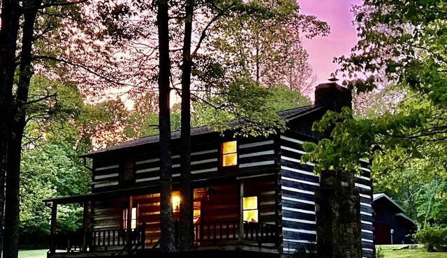 My Old Kentucky Home! Restful Log cabin retreat.