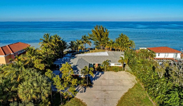 My Private Beach - 826A S Bay