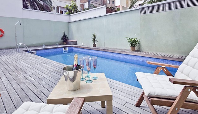 My Space Barcelona Duplex with pool and terrace in the center for families 6pax