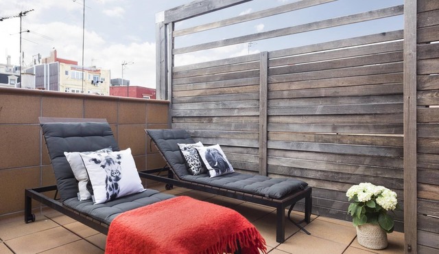My Space Barcelona Penthouse near commercial area with pool and terrace
