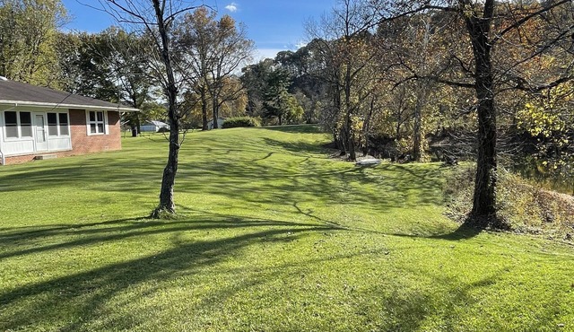 My Way @691, a peaceful spacious place to enjoy with a large yard.