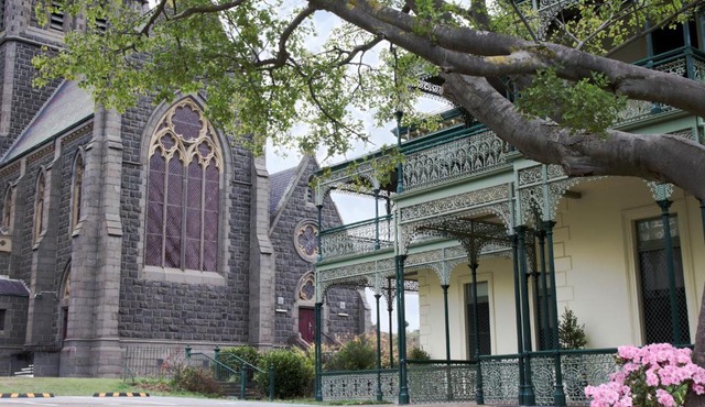 Myers Manor I Geelong CBD