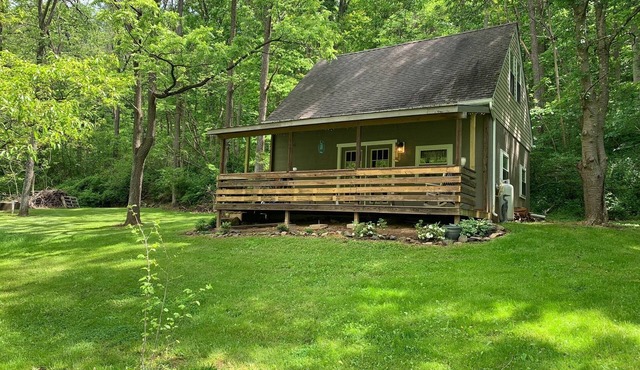 Myersville-Private 9 ac cabin on the Middle Creek, yet close to it all.