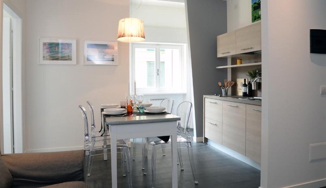 MyHomeInComo - Art Design Suites