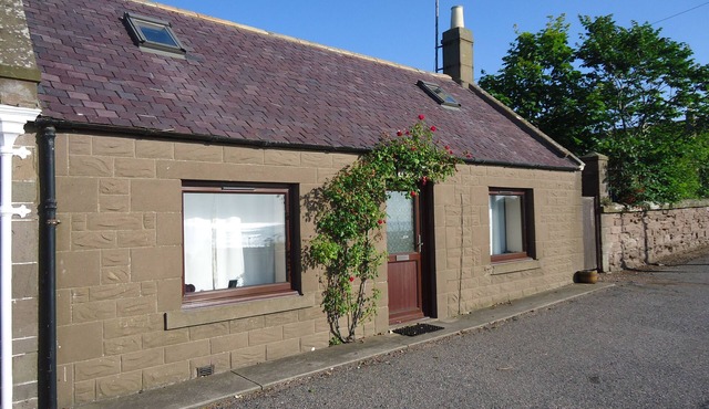 Myrtle Cottage set in an elevated location with spectacular sea views.