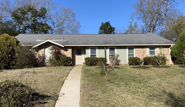 Myrtle’s place, a Charming home with a pool!