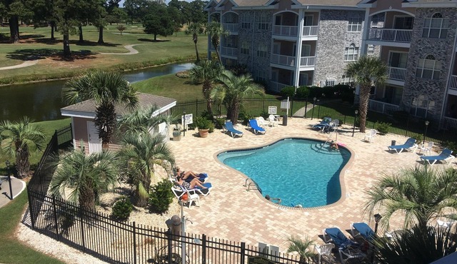 Myrtlewood 2BR 1st Floor, end unit, WiFi, pool, Cal Ripken & Oct renters welcome