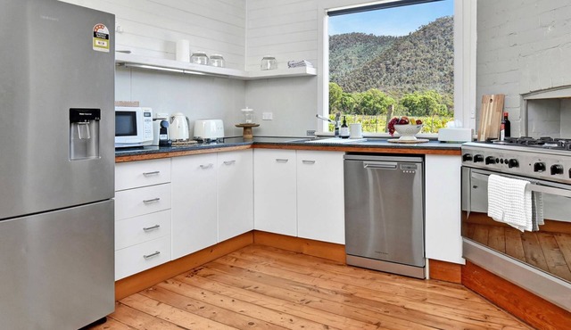 Mystic Cottage at Milbrodale Estate