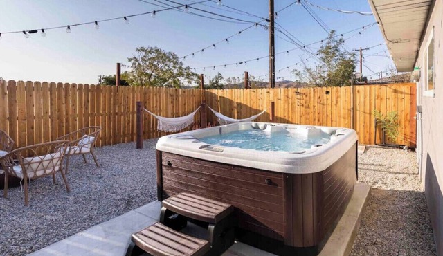 Mystical Oasis: *HOT TUB* Walk to Town | Closest To Park