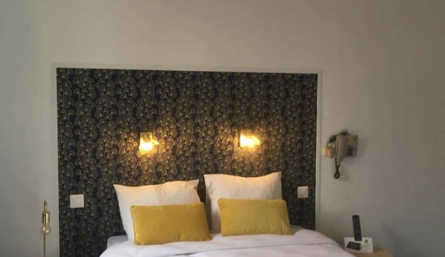 N°8 : La Plume Bleue