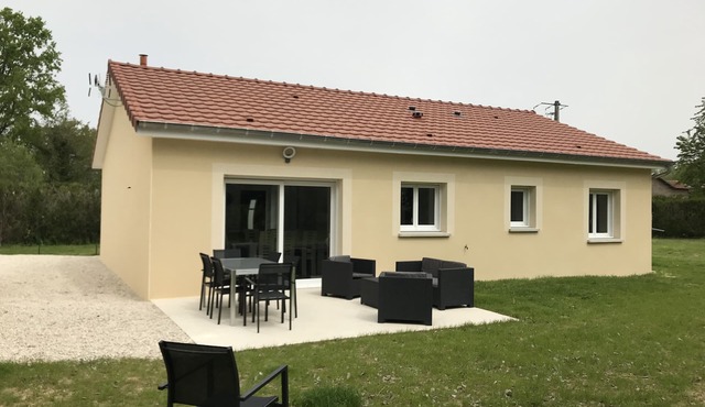 New detached house 200m from the seawall of Der 6 beds + closed garage