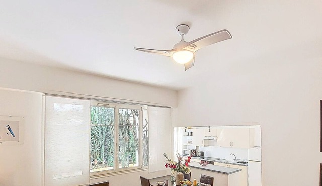 N&J - SQUARE PROMENADE - Central - Close sea