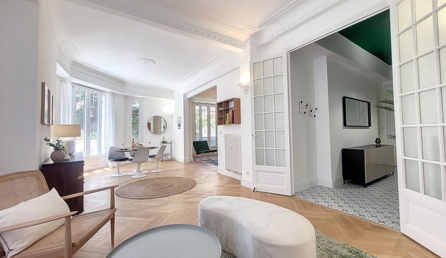 N&J - STANDING BAQUIS - Central - Close sea