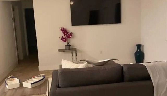 N Miami Huge House w/BBQ and Swimming Pool!