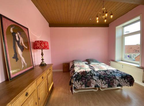 N1 Apartment in the heart of Højer