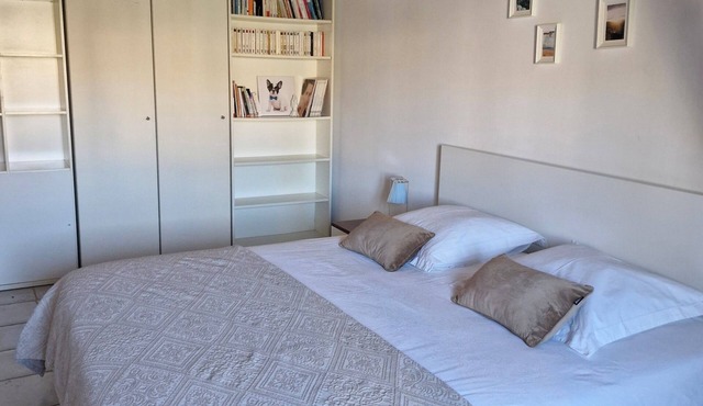 N1 guest room at Relais de Bellemaison