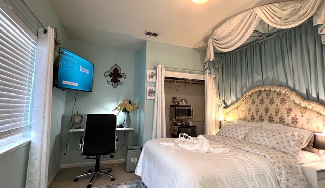 Nabor(10) fully furnished charming amazing bedroom