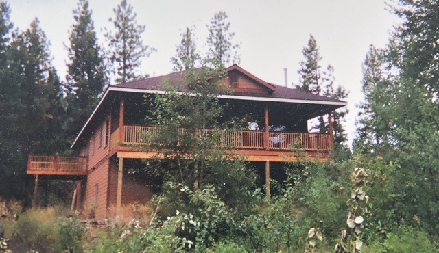 Naches River House, Nile Valley - Spacious, Sleeps 6, Pet Friendly!
