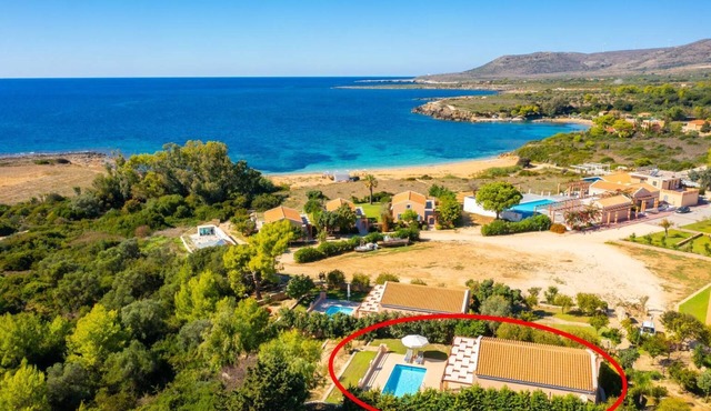 Nafsika Beach House - Three Bedroom Villa, Sleeps 7