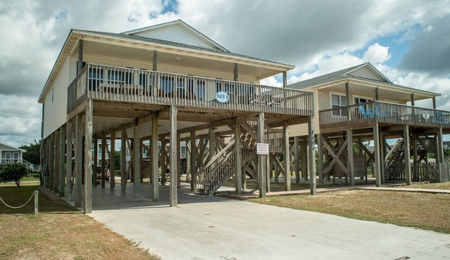 Nail'D It: Second row with unobstructed Ocean View! Family and Pet friendly!