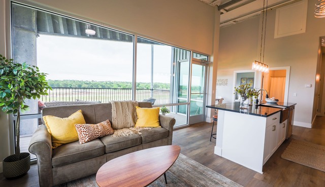 nAirplane/Hanger 2 bedrooms 2 baths, with beautiful views and a runway.#1
