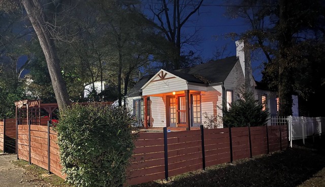 nAirport Oasis Cottage