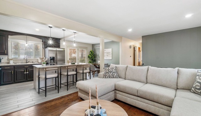 Nall Hills Gem! Great location & new interior!